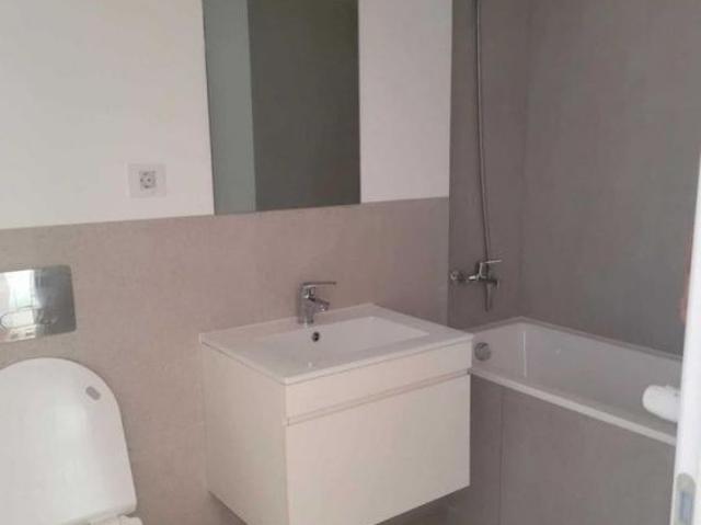 Apartment 2 rooms to rent in Silk District + Parking