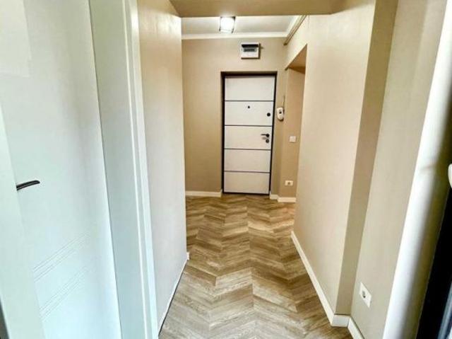 Apartment 2 rooms central hall, suitable cabinets, offices