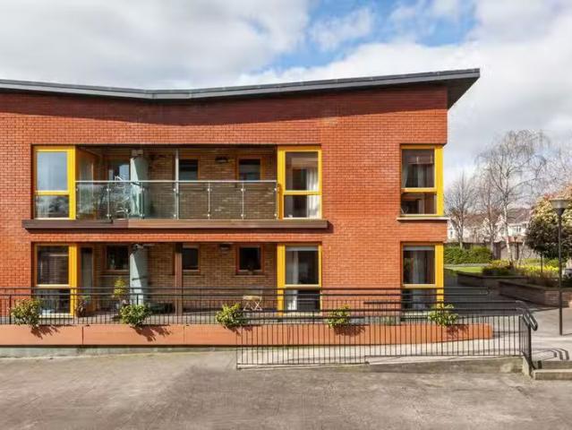 Apartment 33, Belgrove Park, Clontarf, Dublin 3, D03FR60 is f.