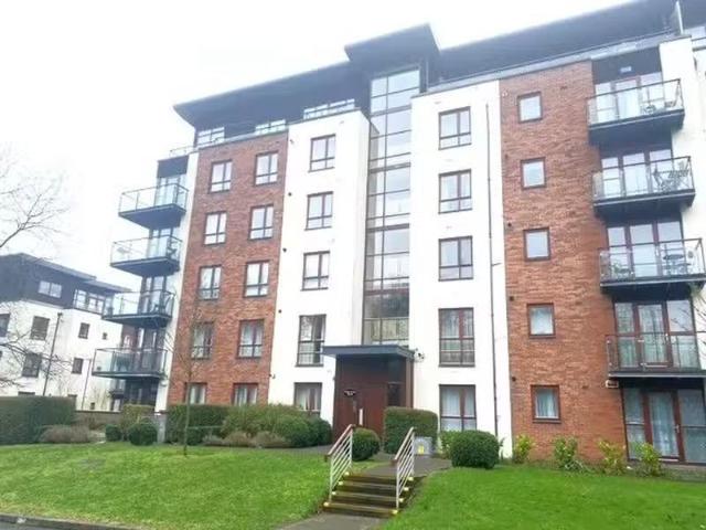 Apartment 35, Temple Gardens, Dublin 9, D09E2T3 is for sale