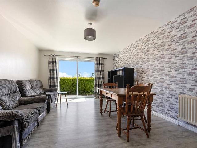 Apartment 37, 4 Northview