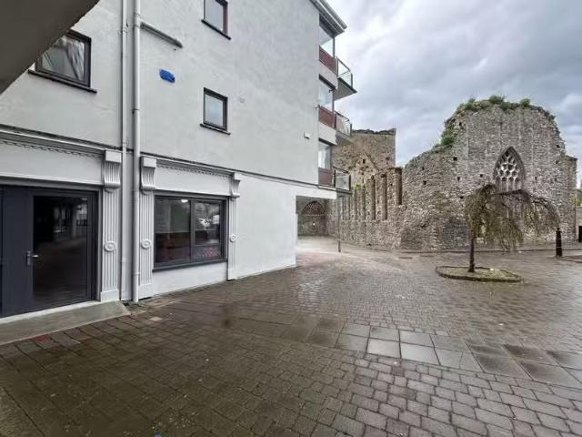 Apartment 38, Dominic's Abbey, Bank Place, Cashel, E25DC58 is.