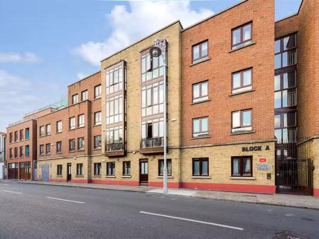 Apartment 39, Block A, BLACKHALL SQUARE, King Street North, Sm.
