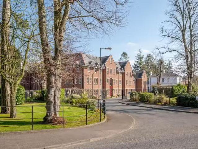Apartment 39 Sandown Manor 84a Sandown Road