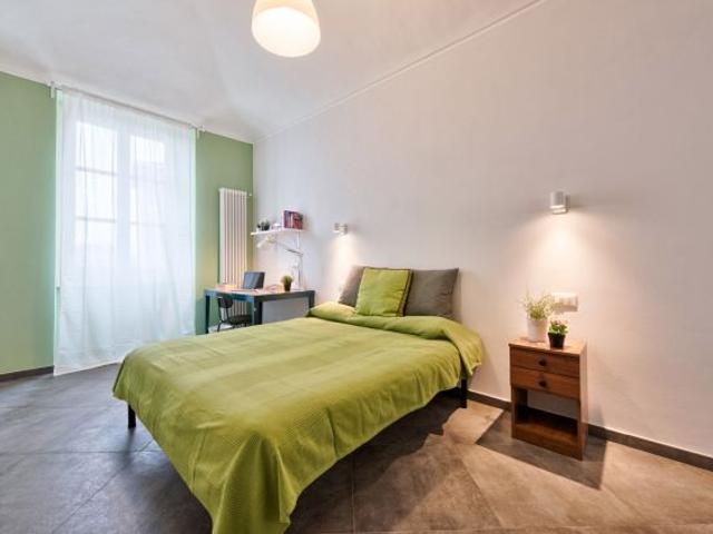 APARTMENT 39 ROOM B