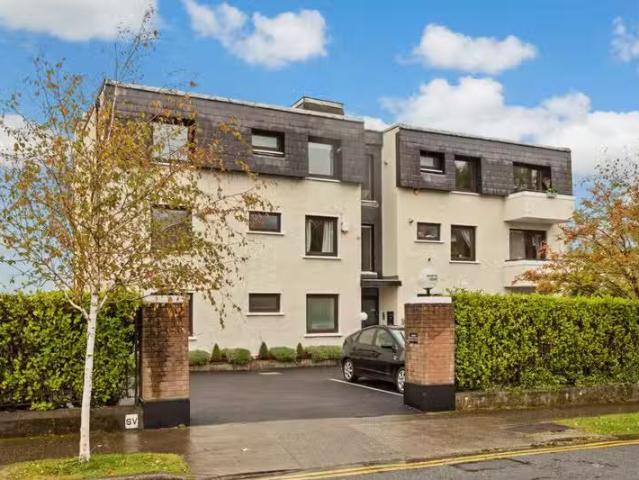Apartment 7, Block B, Seapoint Court, Temple Crescent, Monkst.