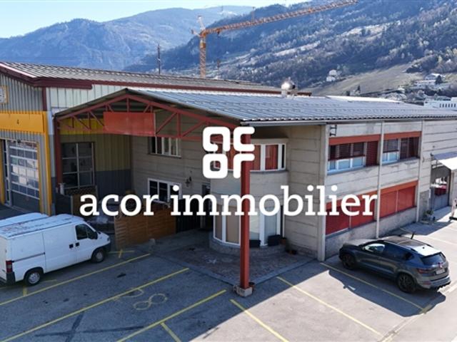 Industriehalle mit Geschäftsbereichen in Sion!