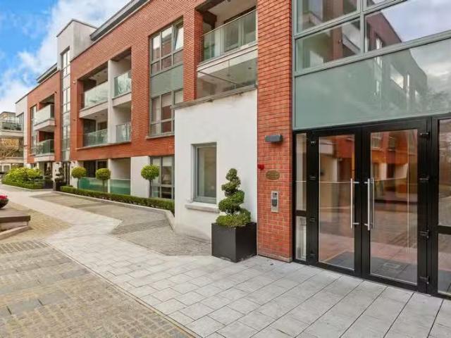 Apartment 43 Shrewsbury Square, Sandymount, Dublin 4, D04 YD59