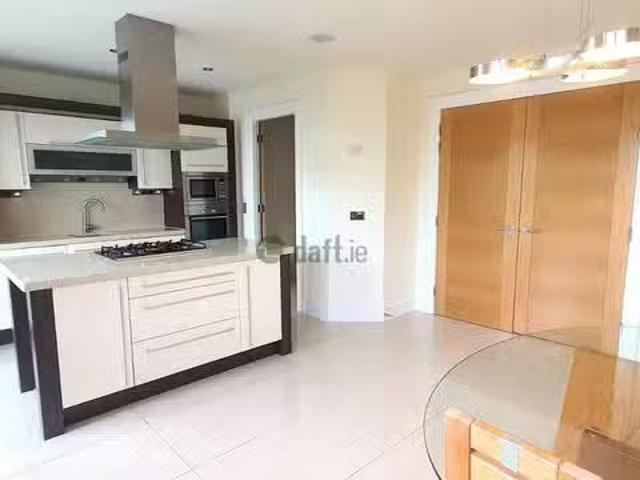 Apartment 47, Lansdowne Wood, Ballsbridge, Dublin 4 is for rent