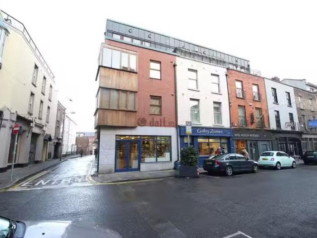 Apartment 4, 55/56 Francis Street, Christchurch, Dublin 8 is.