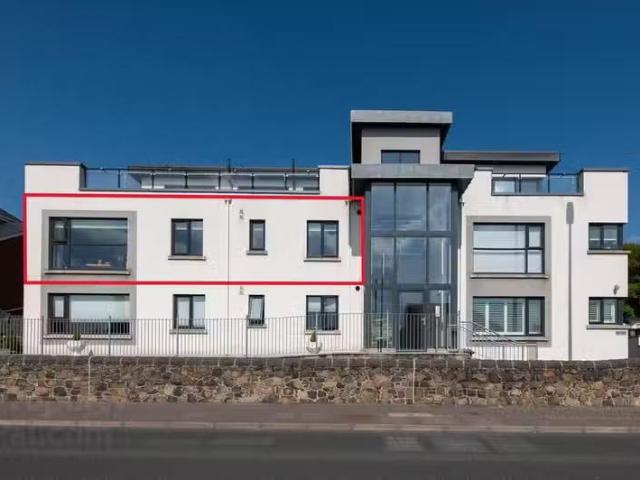 Apartment 4 84 Shore Road