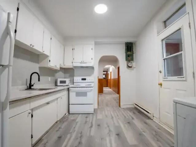 Apartment 4 Bedroom For Rent Montreal QC 2600 ES98340763