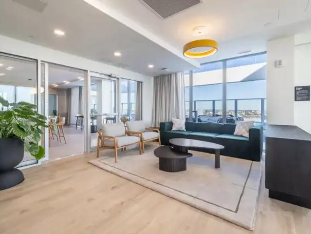 Apartment 4 Bedroom For Rent Ottawa ON 1240 ES102203817