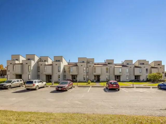Apartment 4 Bedroom For Rent Ottawa ON 2646 ELS100487564