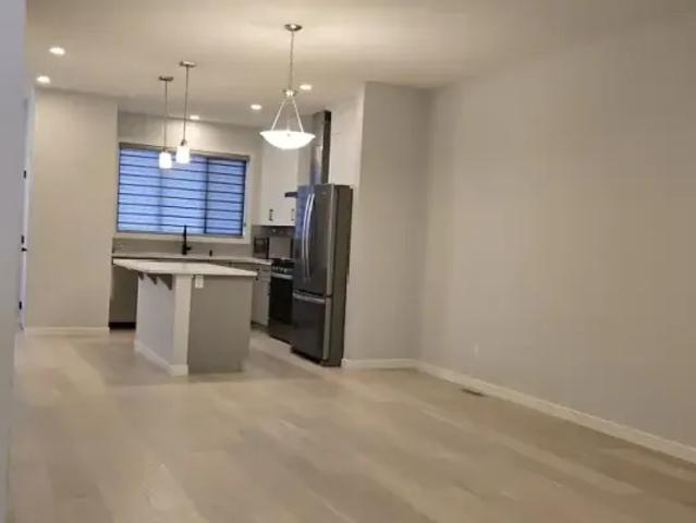 Apartment 4 Bedroom For Rent Airdrie AB 2650 ELS102204167