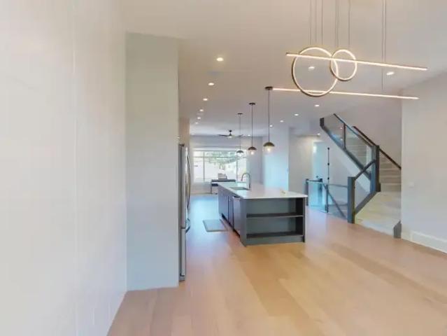 Apartment 4 Bedroom For Rent Calgary AB 4295 ES103091542