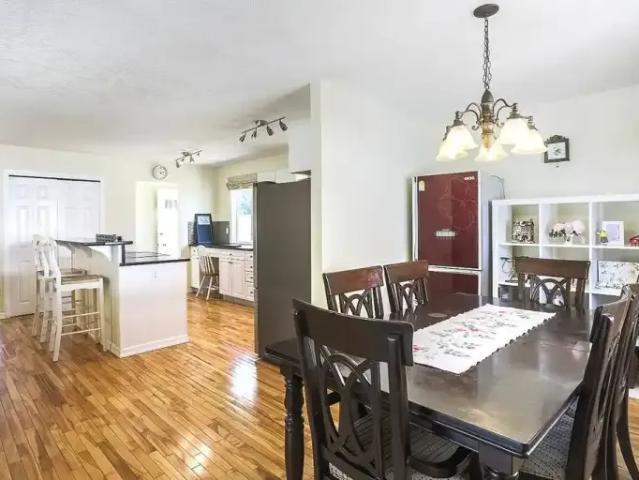 Apartment 4 Bedroom For Rent Calgary AB 650 ES104972700