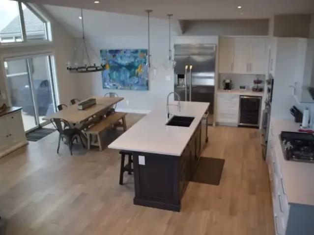 Apartment 4 Bedroom For Rent Canmore AB 6000 ES104956821