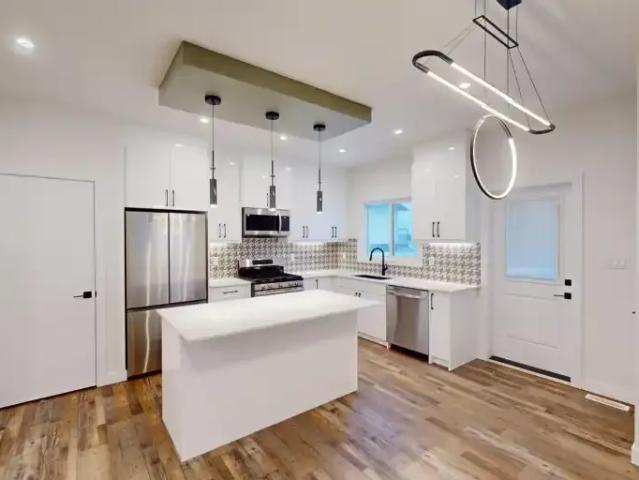 Apartment 4 Bedroom For Rent Edmonton AB 1950 ES102846523