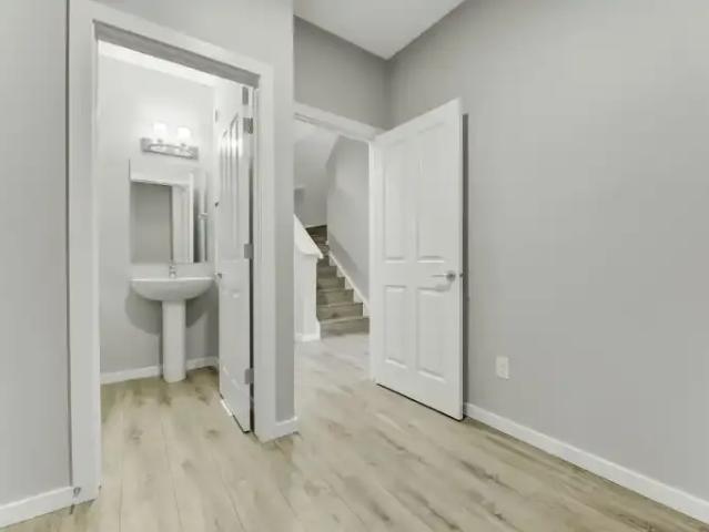 Apartment 4 Bedroom For Rent Edmonton AB 1995 ES104181447