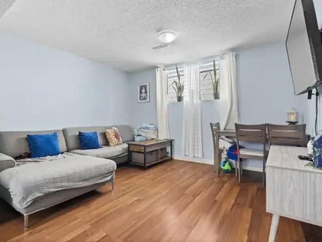 Apartment 4 Bedroom For Rent Edmonton AB 1300 ES102658542