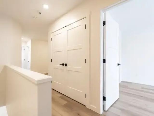 Apartment 4 Bedroom For Rent Edmonton AB 2400 ES104181673