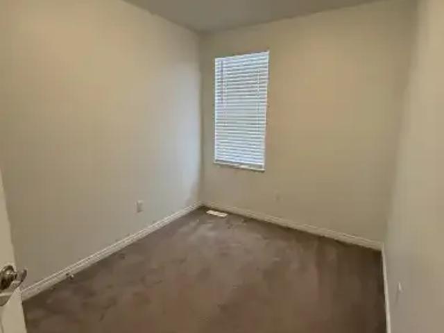 Apartment 4 Bedroom For Rent Edmonton AB 2099 ES102794865