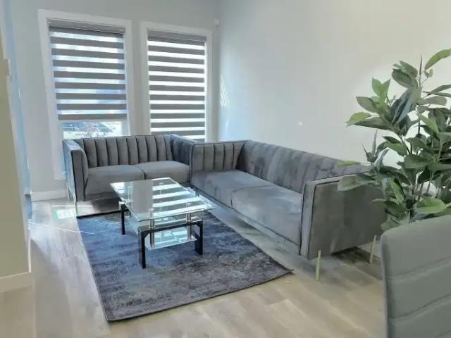 Apartment 4 Bedroom For Rent Edmonton AB 650 ES103920054