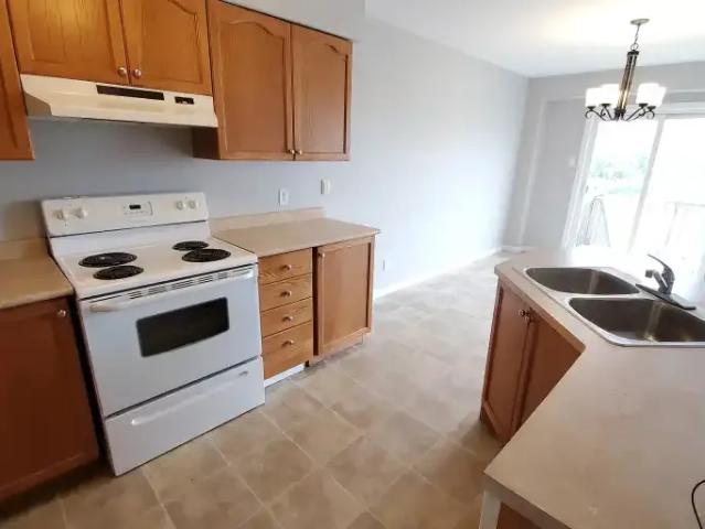 Apartment 4 Bedroom For Rent Kawartha Lakes ON 2500 ES103322422