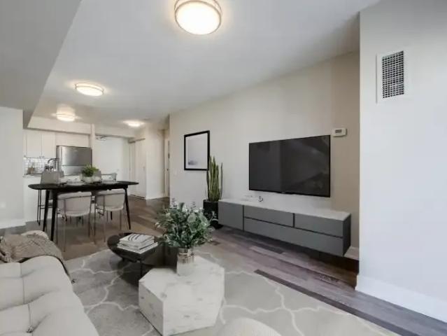 Apartment 4 Bedroom For Rent Toronto ON 3365 ES103593455