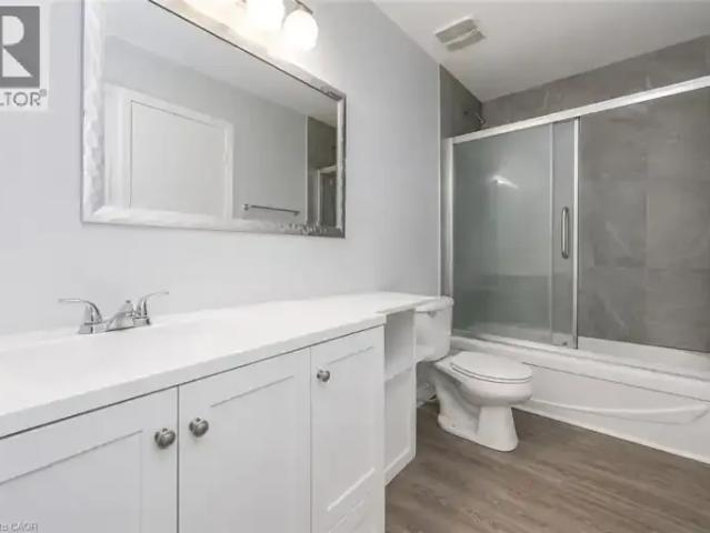 Apartment 4 Bedroom For Rent Waterloo ON 2500 ES102847488
