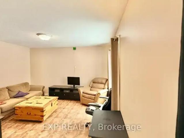 Apartment 4 Bedroom For Rent Waterloo ON 805 ES104507008