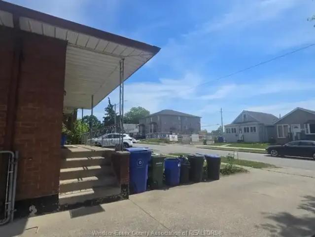 Apartment 4 Bedroom For Rent Windsor ON 1850 ES103012113