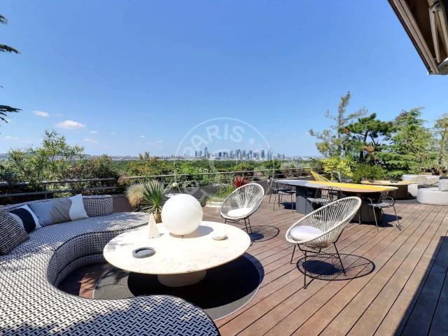 Apartment 4 bedrooms 271m²