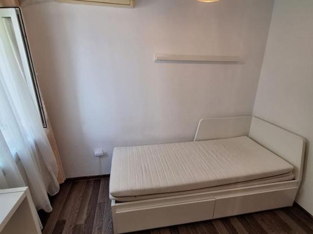 Apartment 4 rooms: Vasile Lascar Street, No. 192A