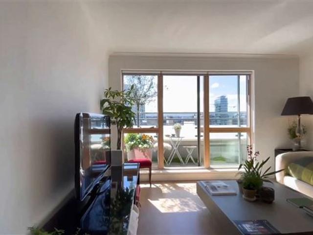 Apartment 505, Longboat Quay South Apartments, Dublin 2, Grafton Street, Dublin 2, D02 P704, D02 P704