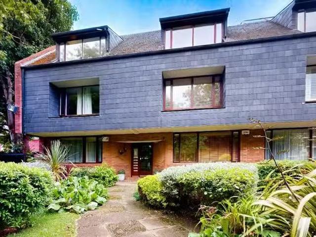 Apartment 5, The Orchard, Grove House, Milltown, Dublin 6, D06.