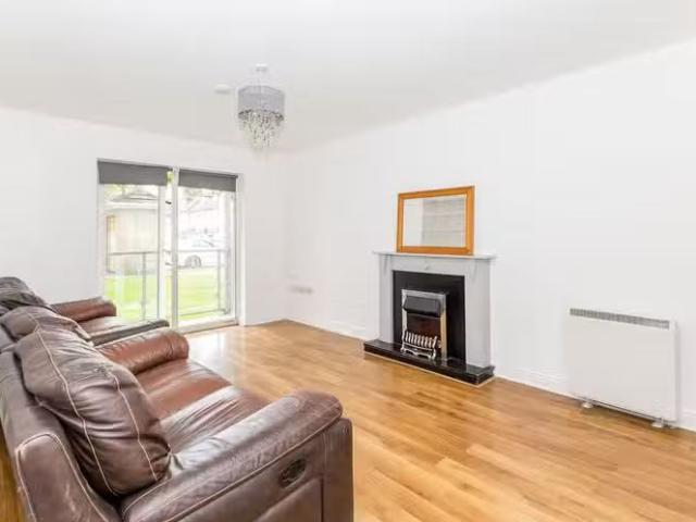 Apartment 5, Wikeford Hall, Thornleigh Road, Thornleigh, Sword.
