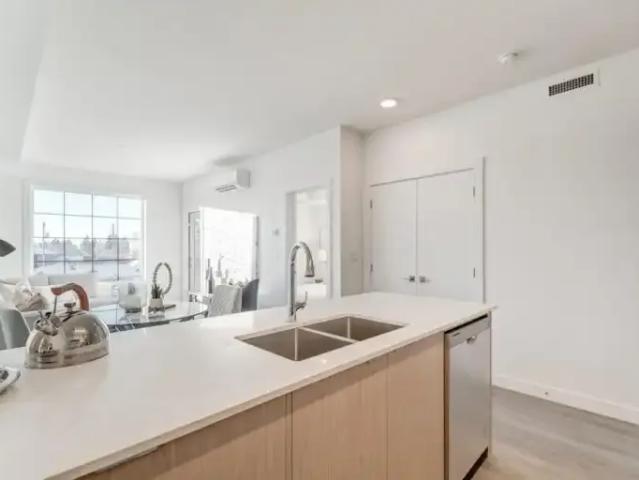 Apartment 5 Bedroom For Rent Calgary AB 4120 ELS99972864