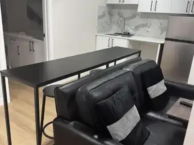 Apartment 5 Bedroom For Rent Spruce Grove AB 800 ES103487403