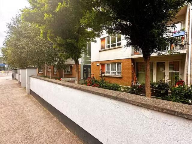 Apartment 5, Block A, Lansdowne Valley Apartments, Dublin 12.