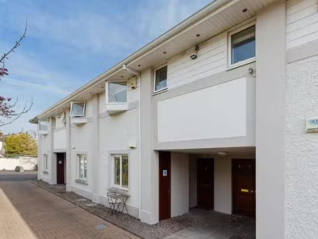 Apartment 5, Dunville Court, Dublin 6, Ranelagh, Dublin 6, D06.