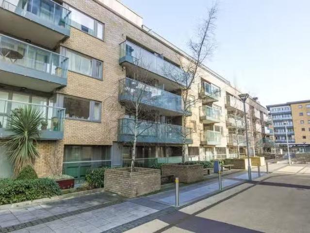 Apartment 69, New Bancroft Hall, Tallaght, Dublin 24 is for r.