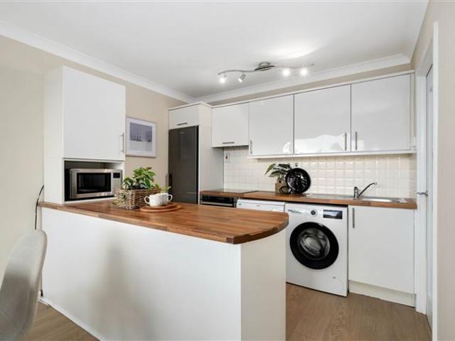 Apartment 6, Woodview Court, Glenalbyn Road, Stillorgan, County Dublin Casey Kennedy Estate Agents 4908 MyHome. Ie Residential