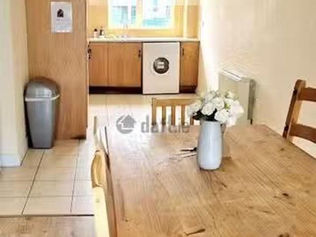 Apartment 6, Derg House, Glen Abhainn Village, Dublin Road, At.