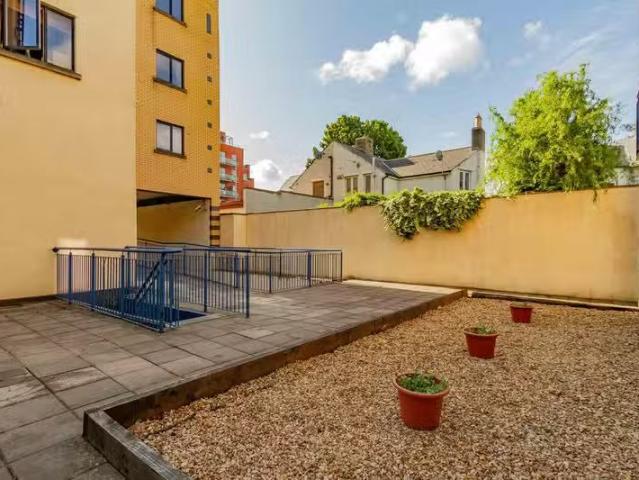 Apartment 6, Huxley Court, Dublin 8, D08EF80 is for sale
