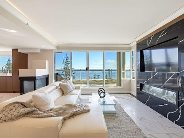 Apartment with terrace