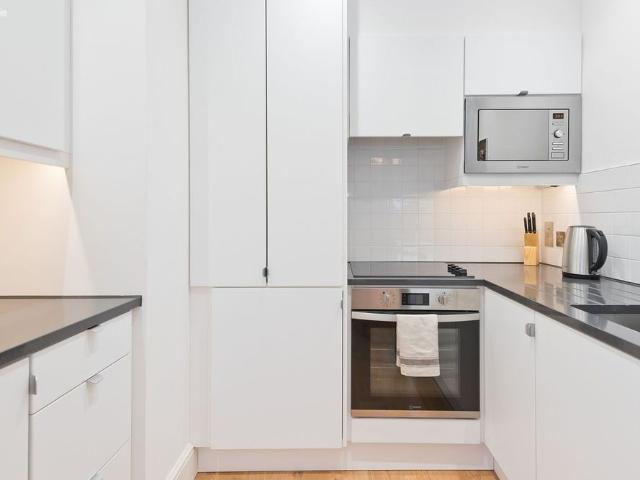 Apartment 8, Merrion Square Manor, Dublin 2