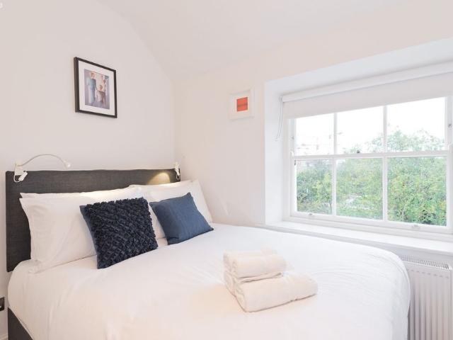 Apartment 8, Merrion Square Manor, Dublin 2