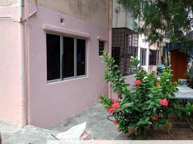 Apartment College Heights | Sikamat, Negeri Sembilan | Freehold, Bumi Lot | Ground Floor, Corner Lot | Playground